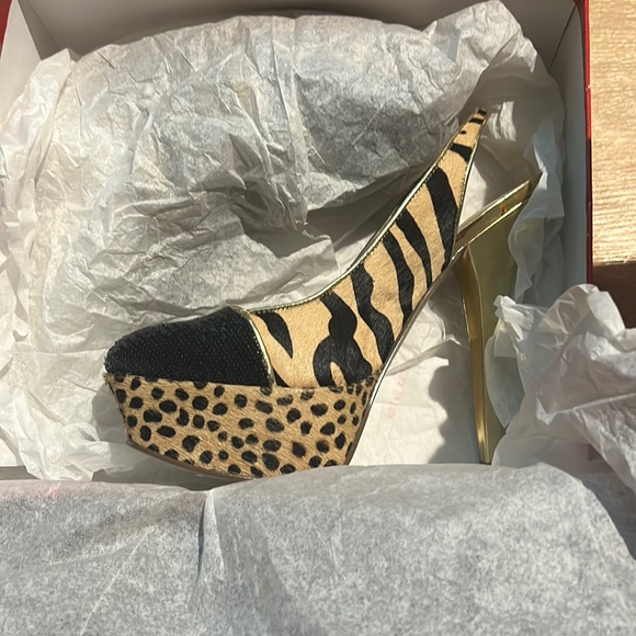 GUESS HEELS Luxury Fashion - Picture 3 of 5
